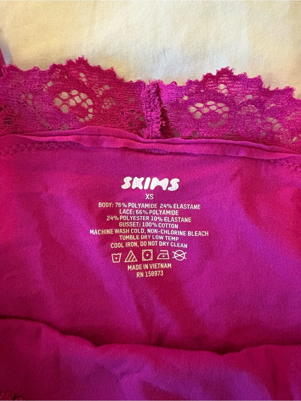 SKIMS Fits Everybody Corded Lace Onesie Bodysuit- Fuchsia size XS - Picture 4 of 4